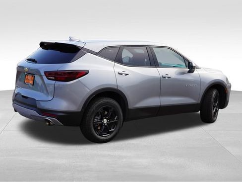 Used 2025 Chevrolet Blazer LT AWD/4WD image 6
