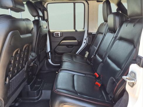 Used 2021 Jeep Wrangler Unlimited Rubicon AWD/4WD image 13