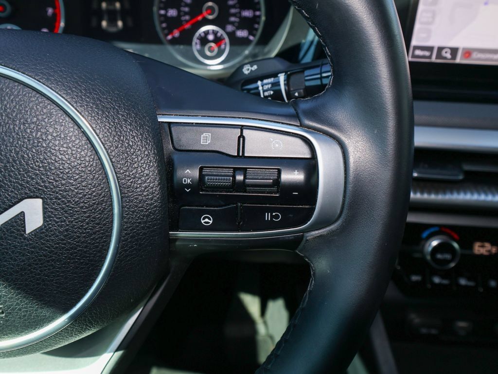 Used 2022 Kia K5 GT-Line AWD/4WD image 23