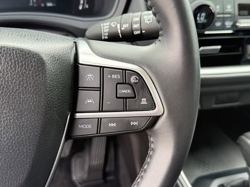 Used 2025 Toyota Grand Highlander FWD image 17