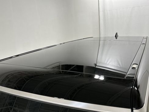 Used 2025 Rivian R1S Adventure AWD/4WD image 13