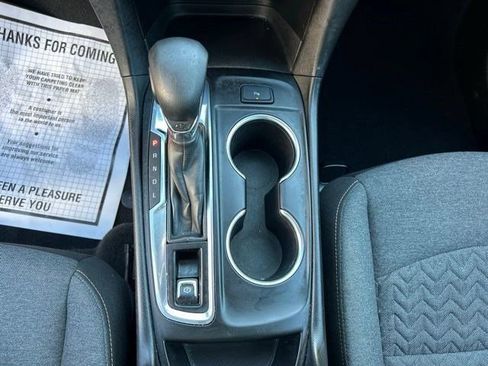 Used 2022 Chevrolet Equinox LT w/ Driver Convenience Package FWD image 28