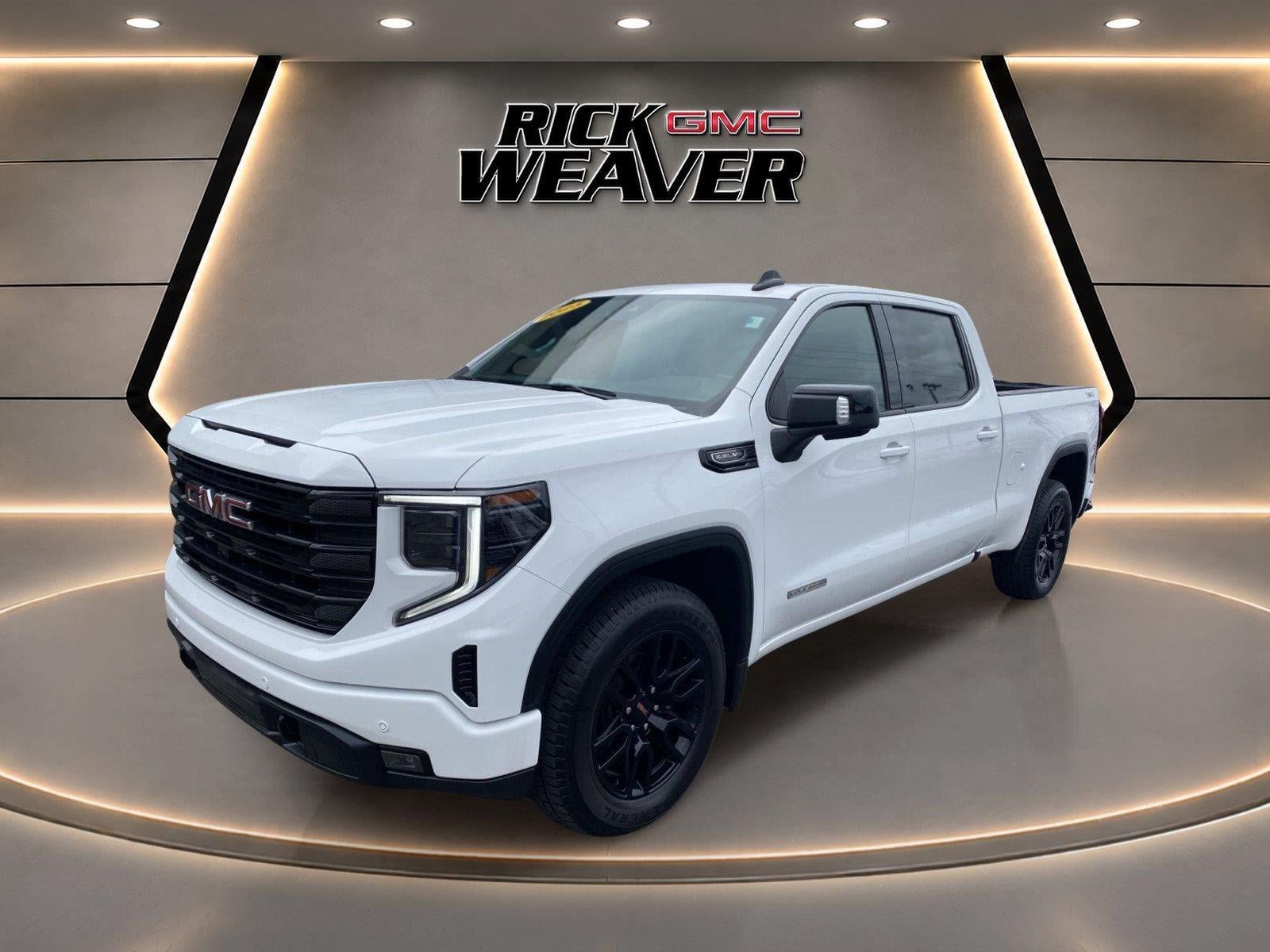 Used 2025 GMC Sierra 1500 Elevation w/ Elevation Premium Package AWD/4WD image 2