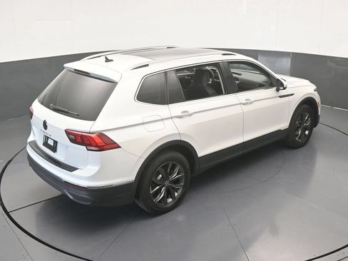 Used 2023 Volkswagen Tiguan SE FWD image 52
