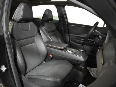 Certified 2025 Nissan Ariya AWD image 37