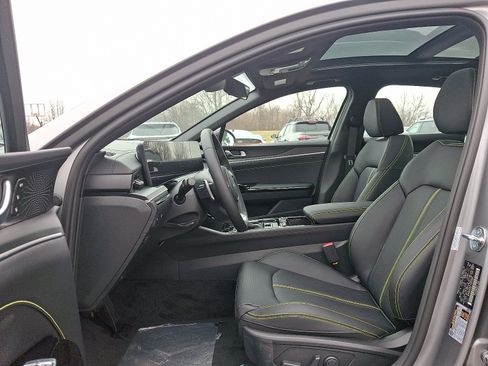 New 2026 Kia K5 GT w/ GT1 Package FWD image 9
