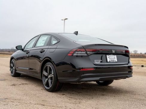 Used 2025 Honda Accord SE image 5