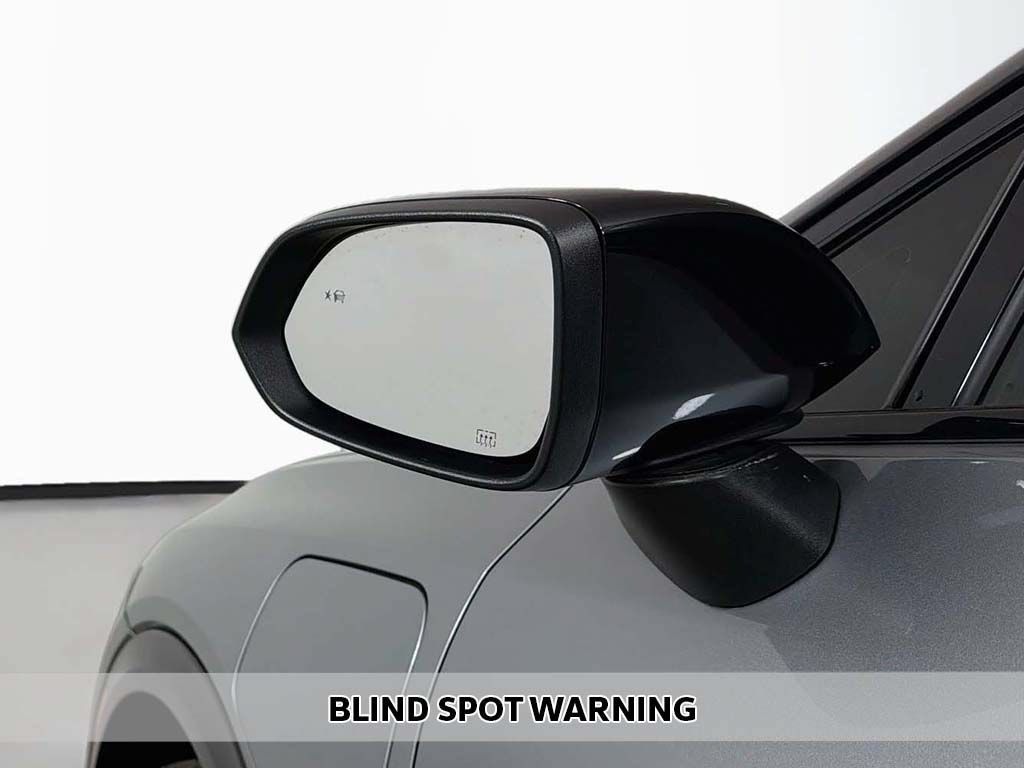 Used 2025 Chevrolet Equinox EV RS FWD image 6