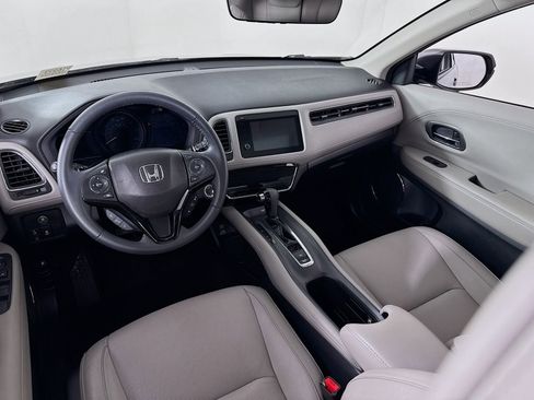 Used 2019 Honda HR-V Touring image 19