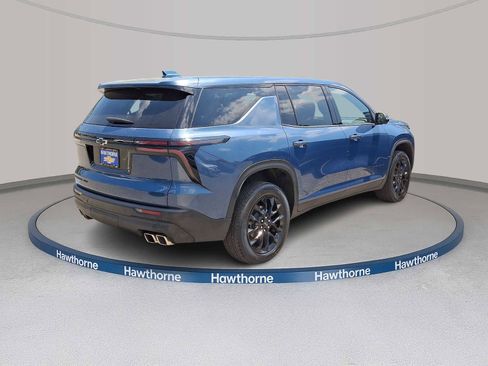 Used 2024 Chevrolet Traverse LS w/ Midnight/Sport Edition AWD/4WD image 6
