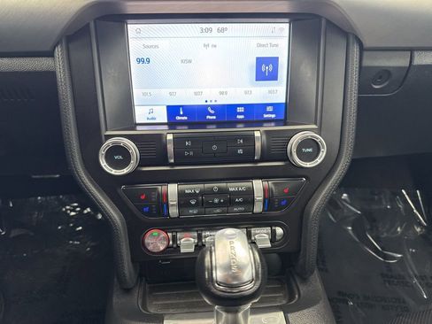 Used 2022 Ford Mustang Premium RWD image 17
