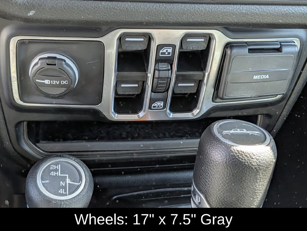 Used 2025 Jeep Gladiator Sport AWD/4WD image 17