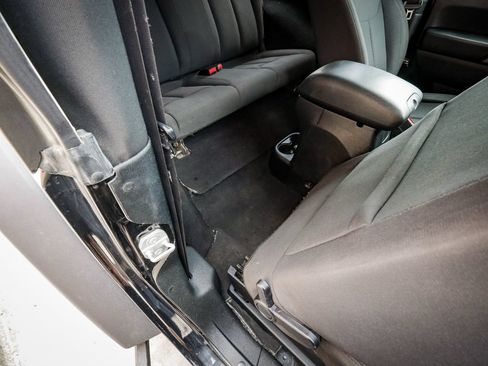 Used 2018 Jeep Wrangler Sport AWD/4WD image 26