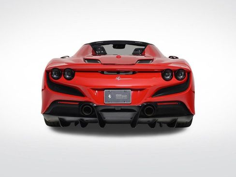 Used 2022 Ferrari F8 Tributo Base image 8
