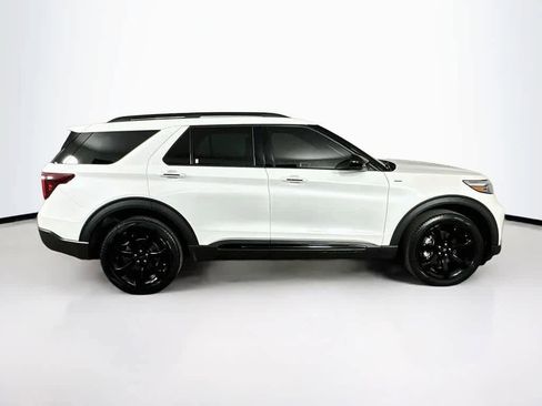 Used 2024 Ford Explorer ST-Line w/ Class IV Trailer Tow Package AWD/4WD image 26
