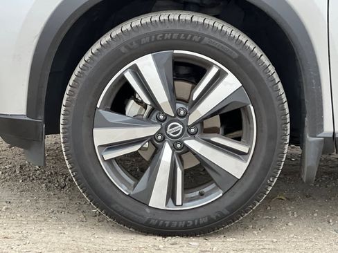 Used 2021 Nissan Rogue SL w/ Premium Package image 29