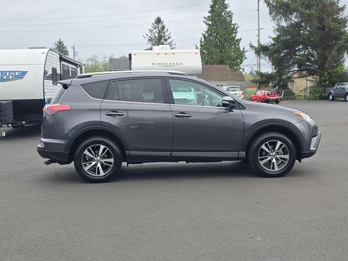 Used 2017 Toyota RAV4 XLE w/ Plus Special Value Package AWD/4WD image 7