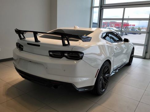 Used 2019 Chevrolet Camaro ZL1 image 3
