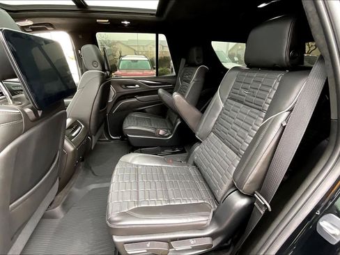 Used 2023 Cadillac Escalade V w/ LPO, Floor Liner Package image 18