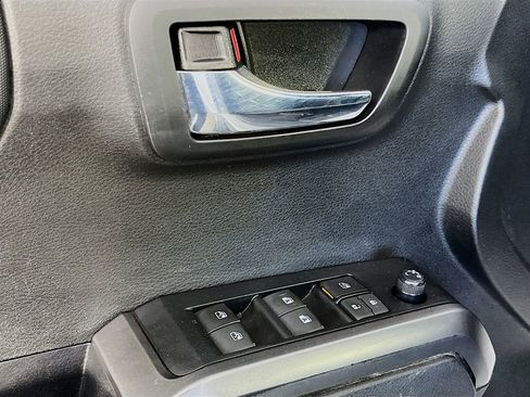 Used 2023 Toyota Tacoma TRD Off-Road AWD/4WD image 25
