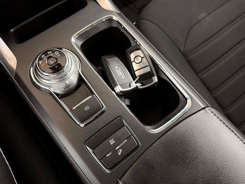 Used 2020 Ford Fusion SE FWD image 34