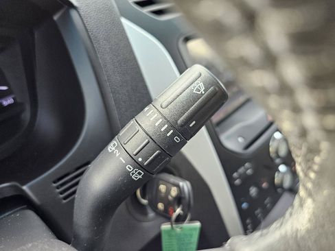 Used 2013 Ford Explorer XLT FWD image 59