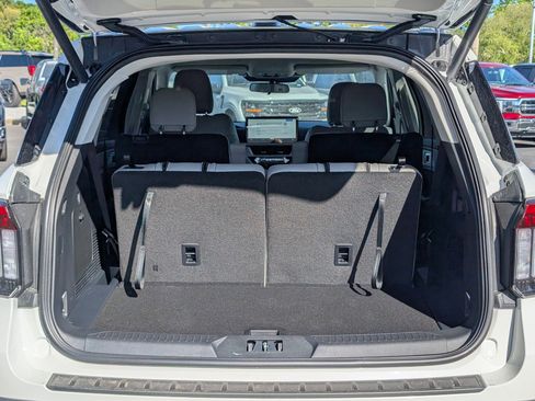 New 2026 Ford Explorer Active AWD/4WD image 11