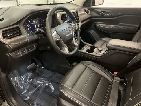 Used 2023 GMC Acadia Denali w/ Denali Technology Package AWD/4WD image 4