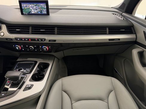 Used 2019 Audi Q7 2.0T Premium Plus w/ Premium Plus Package AWD/4WD image 29