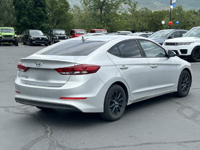 Used 2017 Hyundai Elantra SE FWD image 3