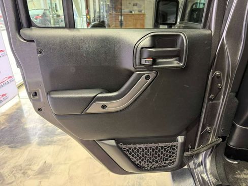 Used 2018 Jeep Wrangler Altitude image 31
