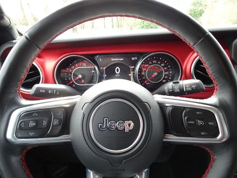 Used 2021 Jeep Wrangler Unlimited Rubicon image 33