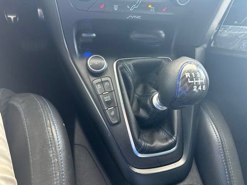Used 2017 Ford Focus RS AWD/4WD image 18