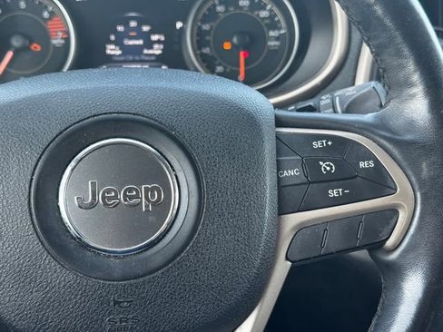 Used 2016 Jeep Cherokee Limited AWD/4WD image 24