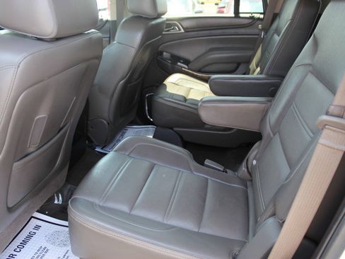 Used 2016 GMC Yukon Denali RWD image 18