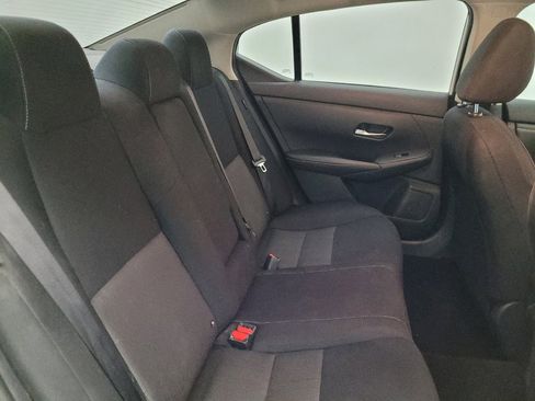 Used 2022 Nissan Sentra SV FWD image 19
