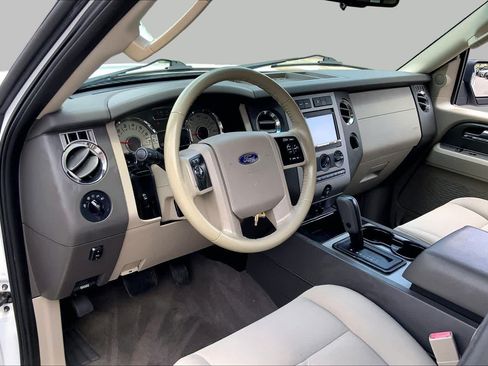 Used 2014 Ford Expedition XLT RWD image 17