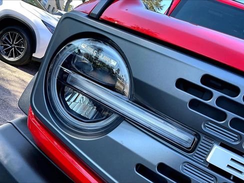 Used 2023 Ford Bronco Badlands w/ Sasquatch Package image 27