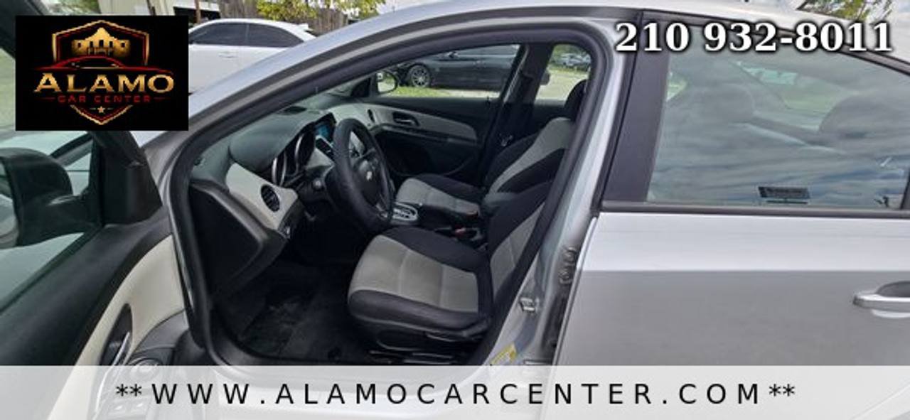 Used 2014 Chevrolet Cruze LS FWD image 30