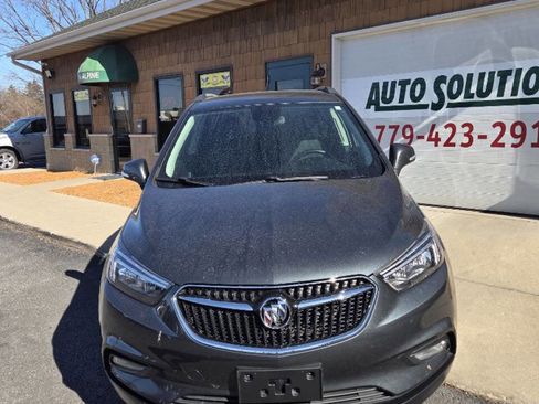 Used 2018 Buick Encore Preferred image 2