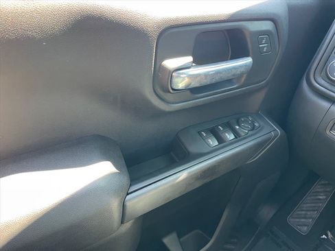 Used 2023 Chevrolet Silverado 1500 Custom AWD/4WD image 19
