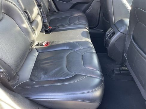 Used 2019 Jeep Cherokee Limited image 15