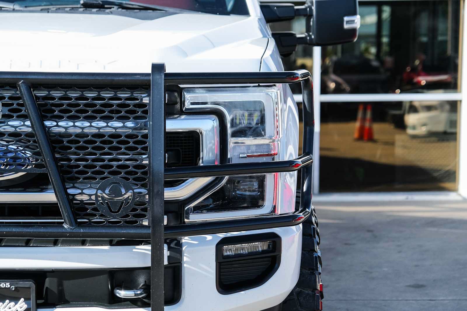 Used 2022 Ford F250 Platinum w/ FX4 Off-Road Package AWD/4WD image 6
