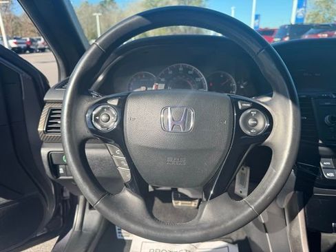 Used 2016 Honda Accord Sport image 9
