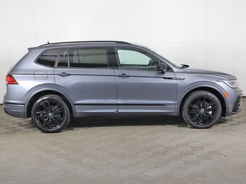 Used 2022 Volkswagen Tiguan SE R-Line AWD/4WD image 19