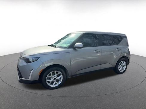 Used 2025 Kia Soul LX w/ LX Technology Package image 7