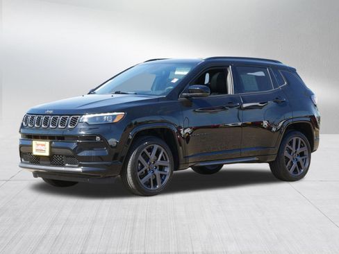Used 2025 Jeep Compass Limited w/ High Altitude Package AWD/4WD image 3