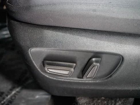 Certified 2023 Toyota Highlander LE image 21