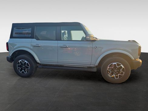 Used 2021 Ford Bronco Outer Banks AWD/4WD image 4