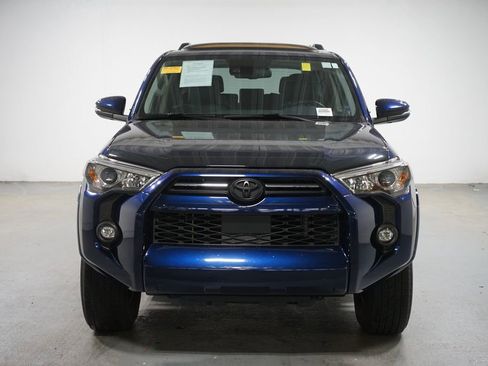 Used 2021 Toyota 4Runner SR5 Premium w/ Moonroof Package RWD image 2